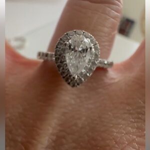 14k pear diamond ring